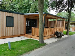 Charming Chalet 2 km. of the Efteling