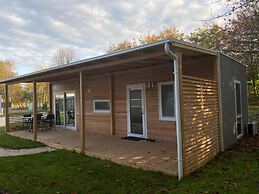 Charming Chalet 2 km. of the Efteling