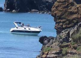 Modern Chalet With air Conditioning, in a Holiday Park, the Beach at 1