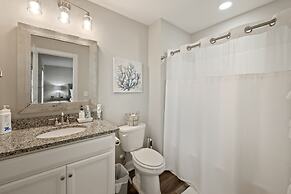 Second-row Home Just Across The Street From The Beach Access, Communit