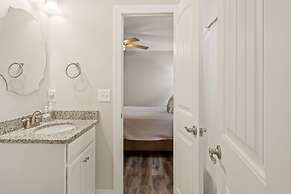 Second-row Home Just Across The Street From The Beach Access, Communit