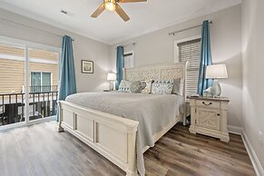 Second-row Home Just Across The Street From The Beach Access, Communit