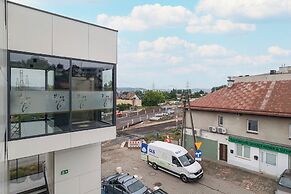 Apartport Studio by Renters