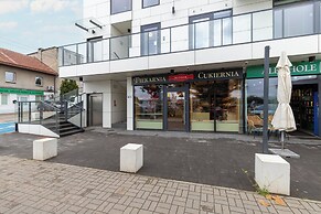 Apartport With Port View by Renters