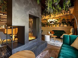 Nice Chalet in a Car-free Park