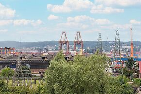 Apartport Apartment With A/C by Renters