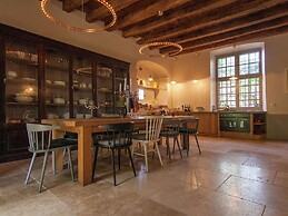 Historic Manor House 50 m From the River Lot