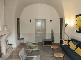Historic Manor House 50 m From the River Lot
