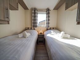 Well-maintained Chalet With Terrace