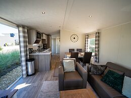 Well-maintained Chalet With Terrace