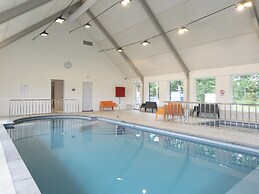 Thatched Villa With Sauna in Holiday Park