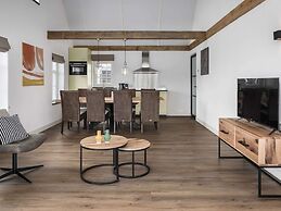 Thatched Villa With Sauna in Holiday Park