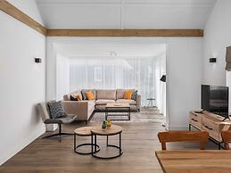 Thatched Villa With Sauna in Holiday Park