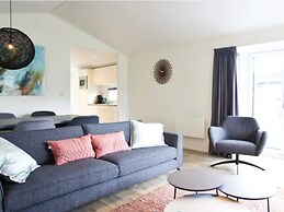 Nice Chalet in a Holiday Park