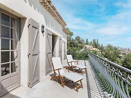 Mandelieu Villa With Rooftop