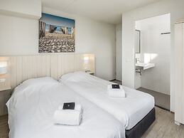 Restyled Villa With Sauna and Rowing Boat Near sea