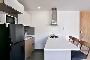 w Illustrious 2BR w Street View in Chapinero