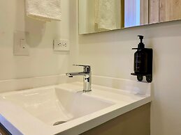 w Illustrious 2BR w Street View in Chapinero