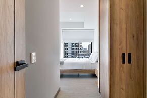 w Illustrious 2BR w Street View in Chapinero