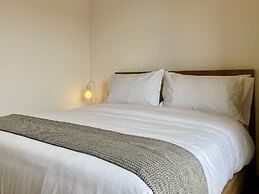 w Illustrious 2BR w Street View in Chapinero