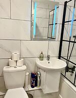 Cozy Barking Retreat - 2 Bedrooms