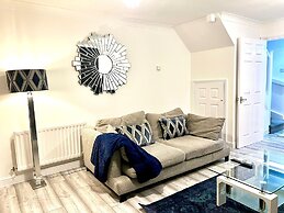 Cozy Barking Retreat - 2 Bedrooms