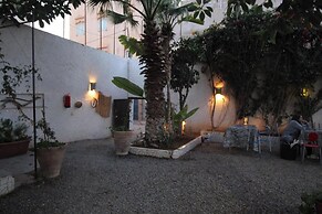 Asarag Lodge Mirlft Centre