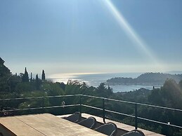 Sea-view Villa in Cavalaire sur Mer