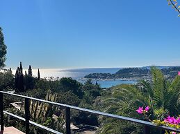 Sea-view Villa in Cavalaire sur Mer