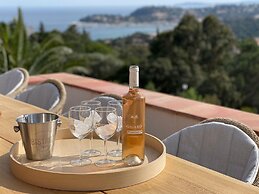 Sea-view Villa in Cavalaire sur Mer