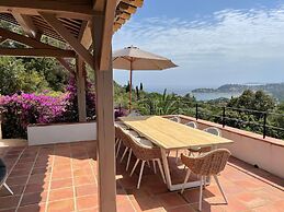Sea-view Villa in Cavalaire sur Mer