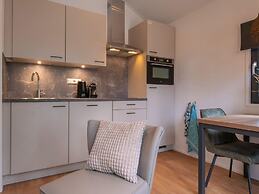 Nice Tiny House With air Conditioning, on a Holiday Park, 12 km. From 