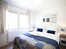 Nice Chalet Near the Golf Course in a Holiday Park