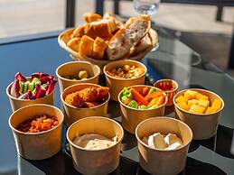 Nice Chalet Near the Golf Course in a Holiday Park