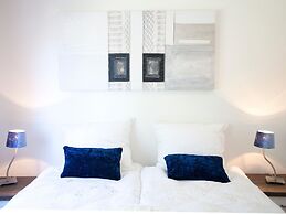 Nice Chalet Near the Golf Course in a Holiday Park