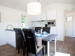 Nice Chalet Near the Golf Course in a Holiday Park