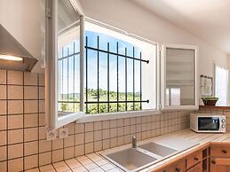 Spacious Holiday Home in Aigues Vives