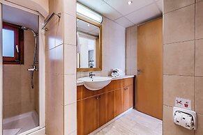 Aphrodite Hills Junior J032