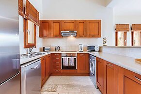 Aphrodite Hills Junior J032