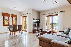 Aphrodite Hills Junior J032