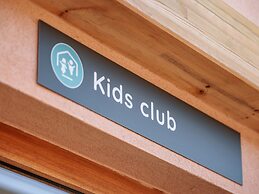 Beautiful Chalet With Three Bathrooms, in a Holiday Park, 1.5 km. From