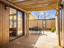 Beautiful Chalet With Three Bathrooms, in a Holiday Park, 1.5 km. From