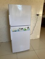 Luxurious 4 bed With Pool in Helensvale - 2255