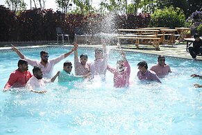 Parim Park Resort And Suites