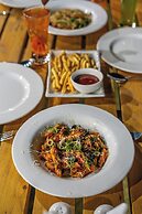 Parim Park Resort And Suites