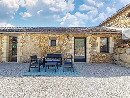 Renovated Farmhouse in Soturac With Pool