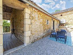 Renovated Farmhouse in Soturac With Pool