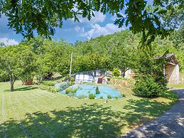 Renovated Farmhouse in Soturac With Pool