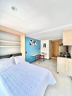 Infinitum 58 by Weeki