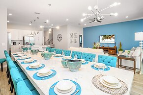 UpstaySleeps26PrivatePoolHotTubCinemaG